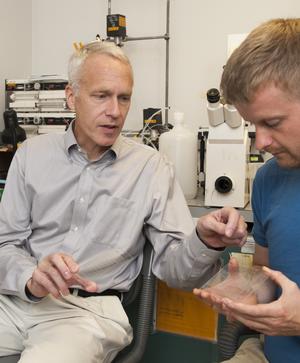 Brian Kobilka with a student in his lab at Stanford