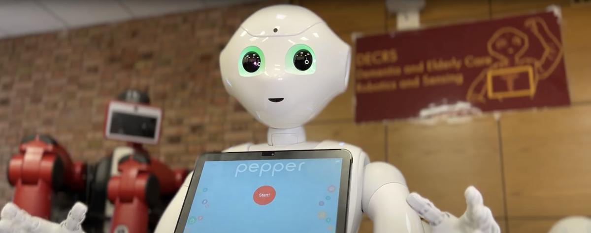 Robot Pepper speaks at the lab at UMD