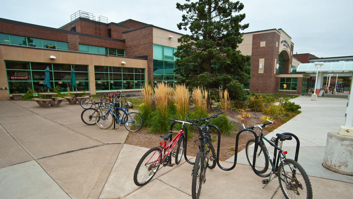 Bikes in front of Kirby Student Center