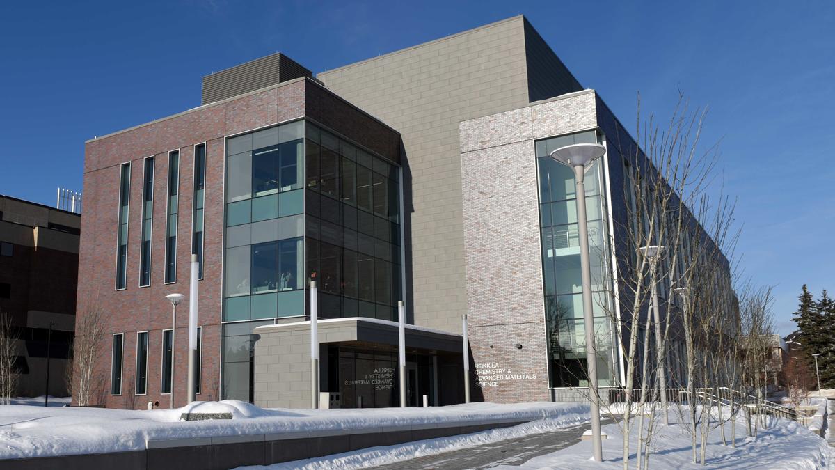 UMD's Civil Engineering building in the winter
