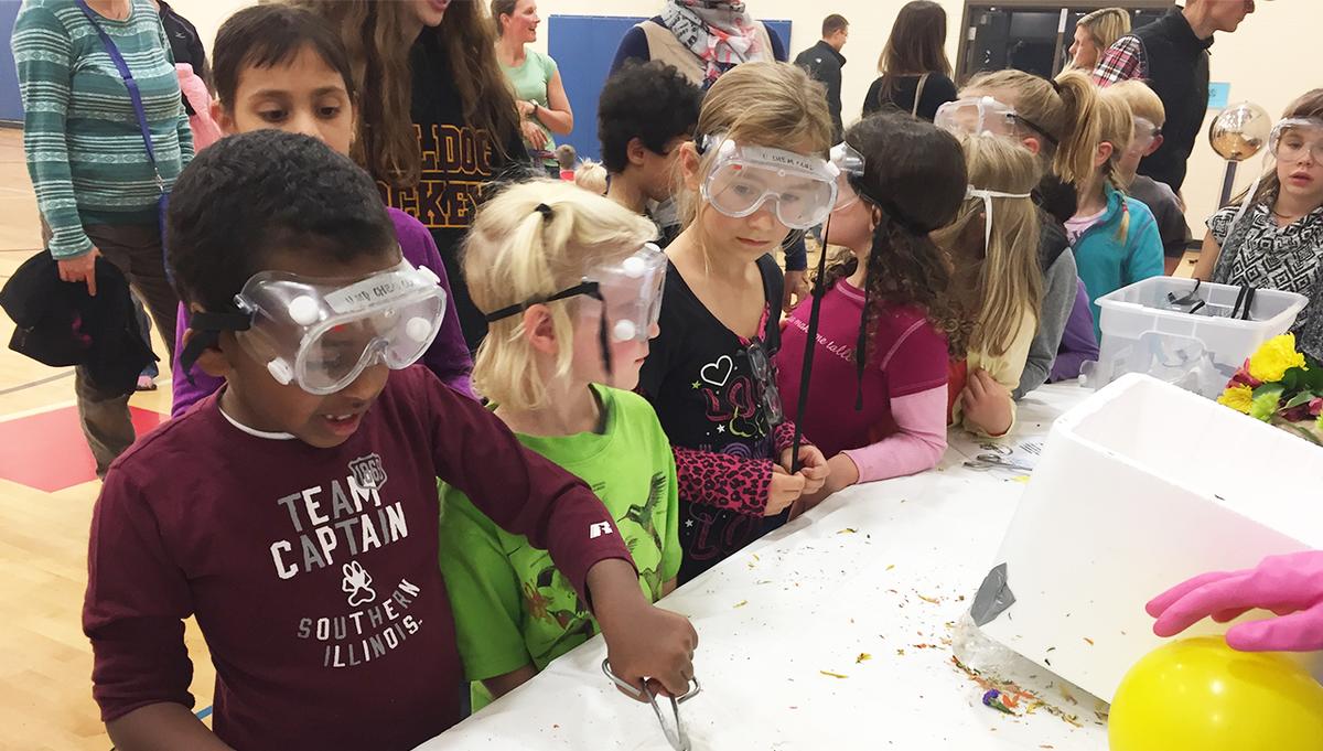 Congdon park students at the 2016 Science Night