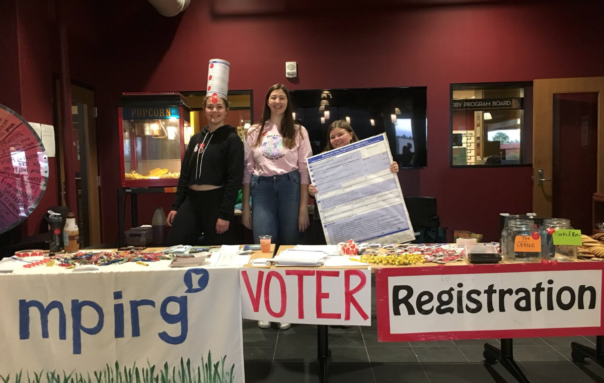 UMD students in the Kirby Garage registering others to vote