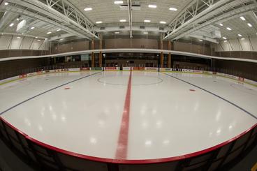UMD's on-campus ice rink